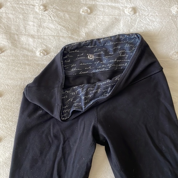 Lululemon reversible black cropped leggings. Size 4. Gentle used! - Picture 4 of 5